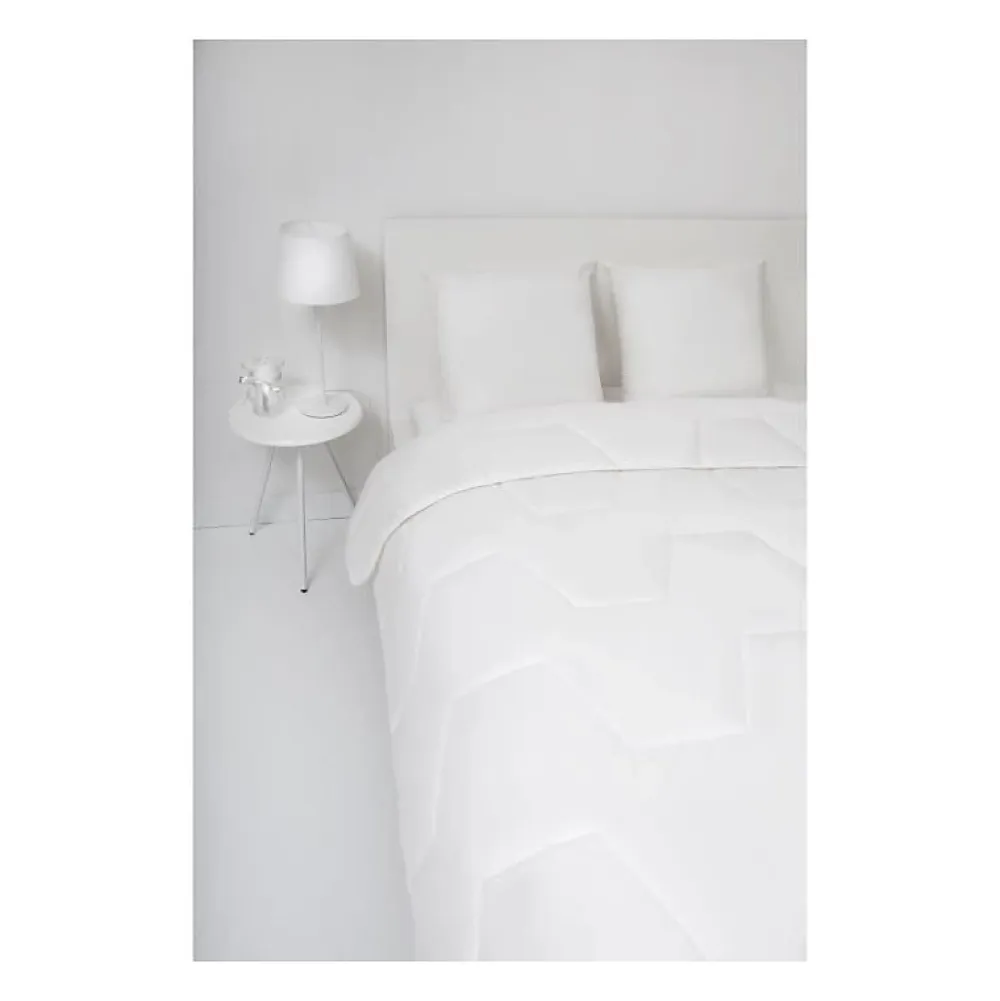 Abeil Couette légere NUAGE de DOUCEUR 200x200 cm blanc* Couette