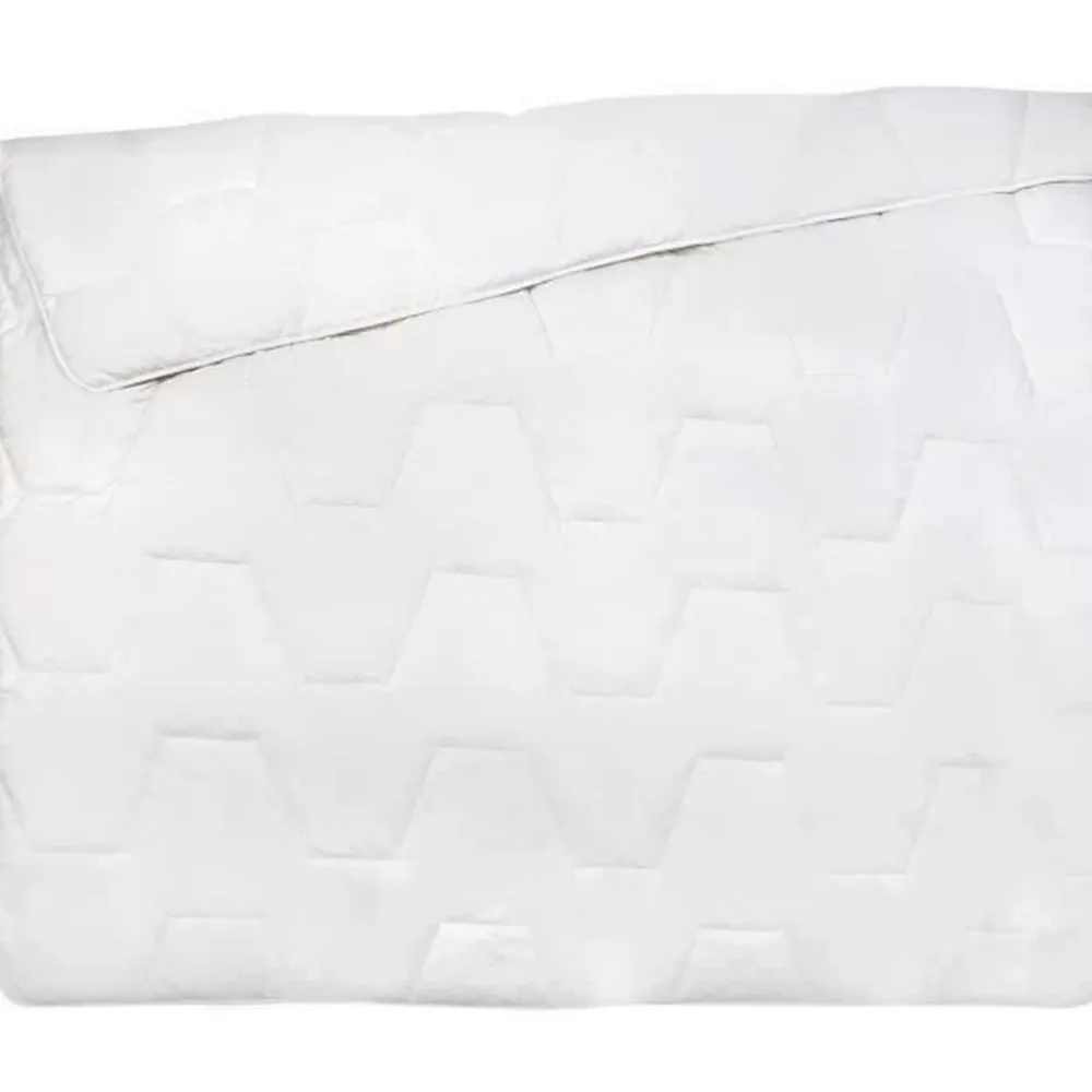 Abeil Couette légere NUAGE de DOUCEUR 200x200 cm blanc* Couette