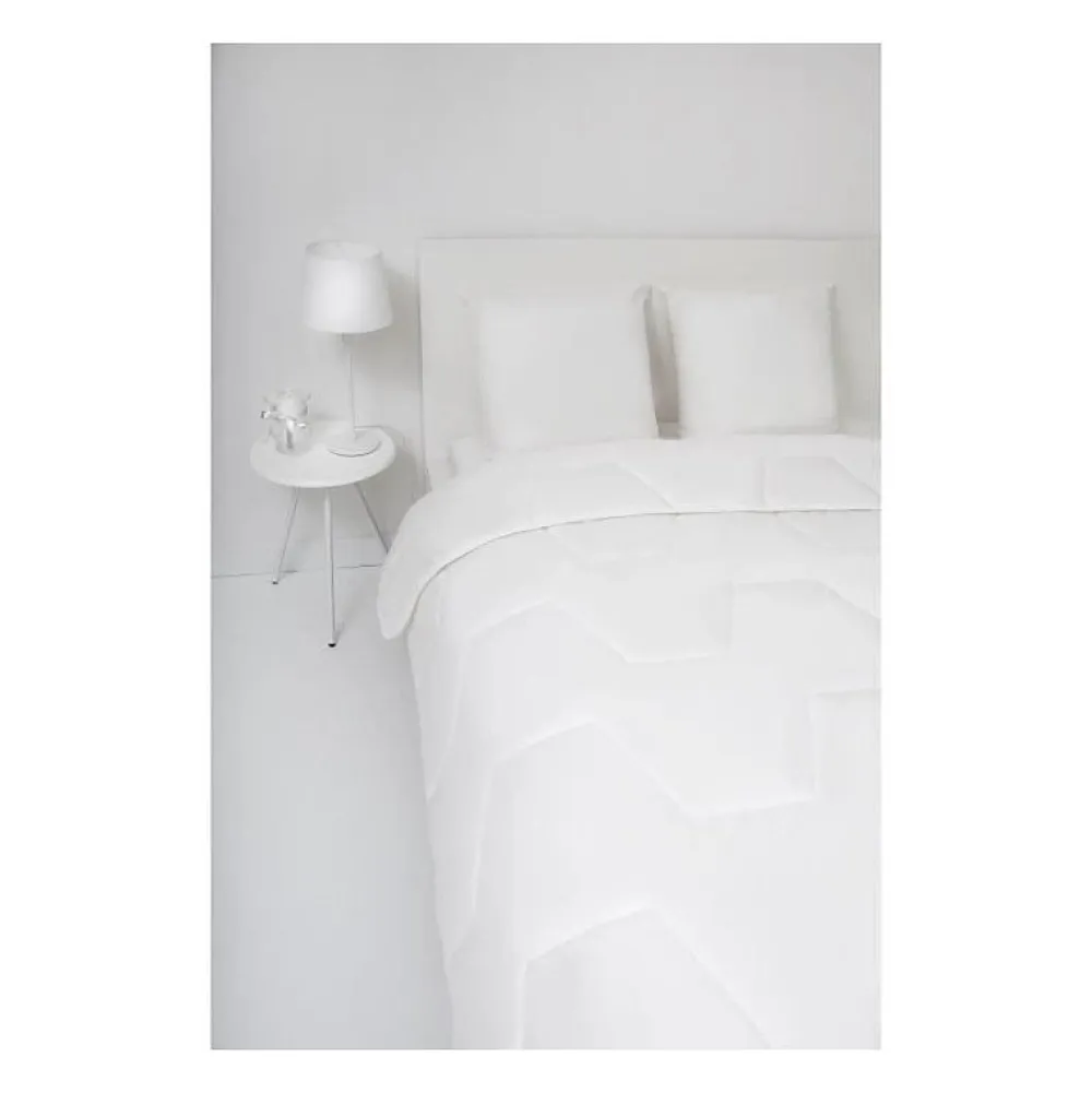 Couette légere NUAGE de DOUCEUR 240x260 cm blanc>Abeil Clearance