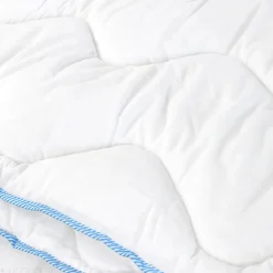 Couette 4 saisons 240x220 cm HARMONIE garnissage fibre polyester 450g/m2><noscript><img width=