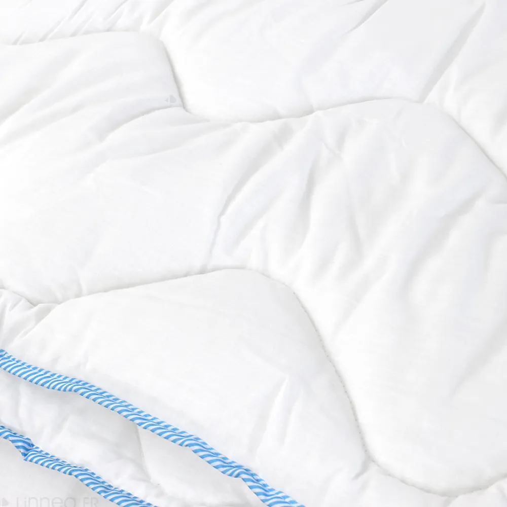 Couette 4 saisons 240x220 cm HARMONIE garnissage fibre polyester 450g/m2>Linnea Clearance