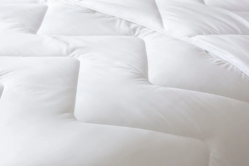 Couette anti-acariens chaude 140 x 200 cm polyester blanc>Abeil Sale