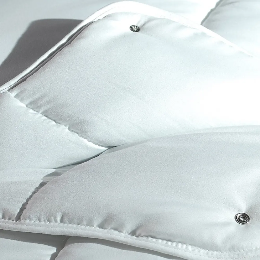 Couette blanche toutes saisons 220x240 cm microfibre>Mortreux Hot