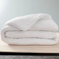 Couette Blanrêve Gamme "Douceur" 140 x 200 cm traité Anti Acarien Soft & care>Blanreve