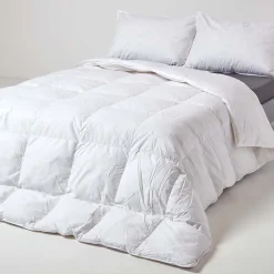 Couette chaude 135 x 200 cm en duvet et plumes d'oie 13.5 Tog ->Homescapes Sale