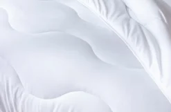 Couette chaude 140 x 200 cm polyester microfibre blanc 400g/m²><noscript><img width=