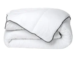 Vente-unique Couette Câline toucher soie 220 x 240 cm - 250 g/m² - Blanc biais gris- BIESYA* Couette