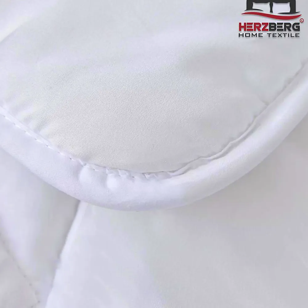 Couette en microfibre 200X200cm Blanche HG22067WD>Herzberg Outlet