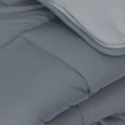 Linnea Couette hiver 200x200 cm COCOON BICOLORE Acier/Argent garnissage fibre polyester 400g/m2* Couette