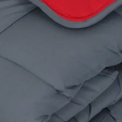 Couette hiver 140x200 cm COCOON BICOLORE Gris/Rouge garnissage fibre polyester 400g/m2><noscript><img width=