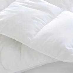 Couette naturelle - Chaude - 70% duvet anti-acarienne 240x220 cm APPALACHES>Sensei Maison New