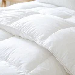 Sensei Maison Couette naturelle - Tempérée - 50% duvet 250 g/m² 200x200 cm AVORIAZ* Couette