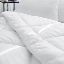 Couette été 200x200 cm CASTOR garnissage fibre polyester 200g/m2><noscript><img width=