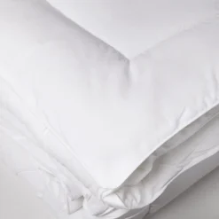 Couette été 200x200 cm CASTOR garnissage fibre polyester 200g/m2><noscript><img width=