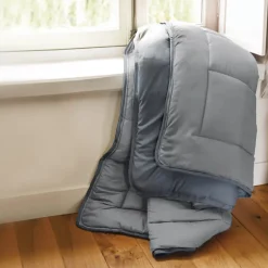 Linnea Couette été 260x240 cm COCOON BICOLORE Acier/Argent garnissage fibre polyester 200g/m2* Couette