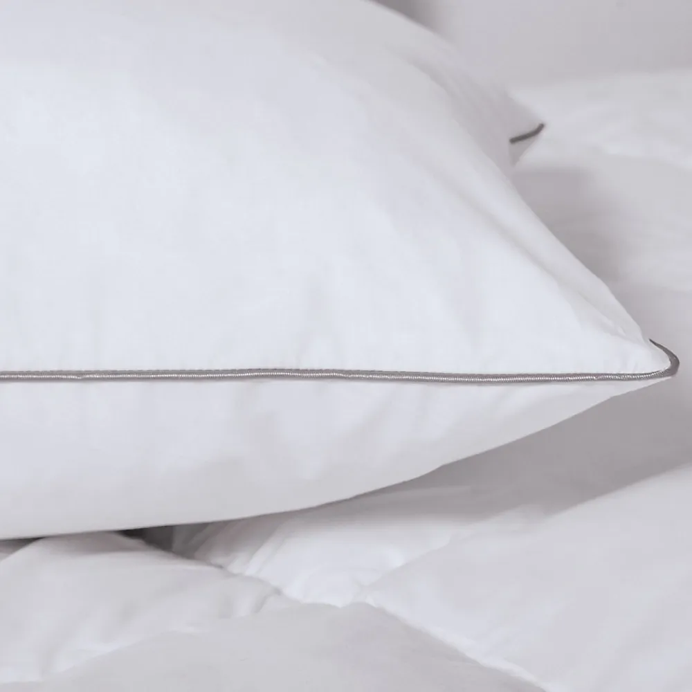 Couette 220x240 CM AELA en plume d'oie anti acarien 500 gr + 2 oreillers>IDMarket