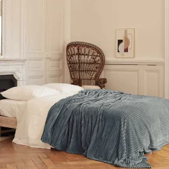 Couverture 100% polyester 240x260 cm microvelours DOLCE vert argile>Linnea Outlet
