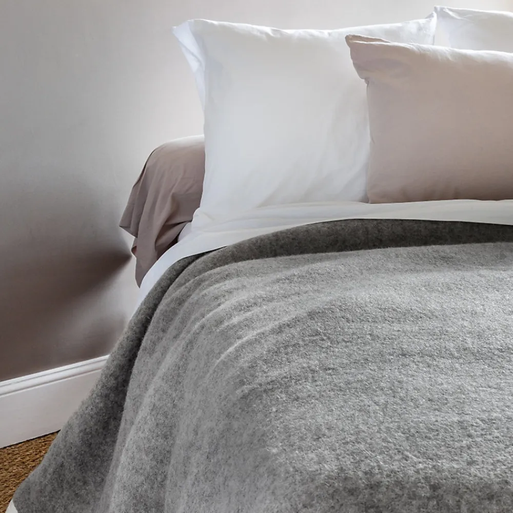 Couverture 100% pur laine vierge 180x240 cm PASTORALE blanchie>Linnea Hot