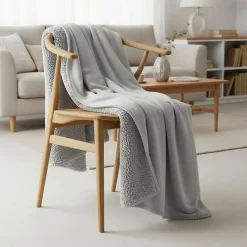 Sacasa Couverture plaid gris clair 130x170cm SMOOTIK -* Boutis, Couvre-Lit, Édredon