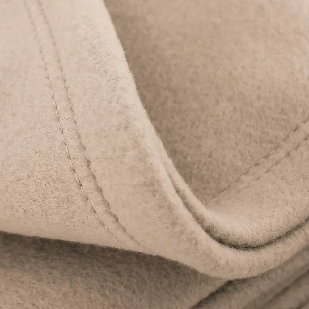 Linnea Couverture polaire 220x240 cm Isba Sable 100% Polyester 320g/m2 non-feu* Couverture