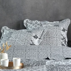 Couvre lit boutis réversible 240x220 avec 2 taies OTAVIA>Lovely Casa Outlet