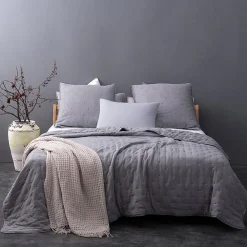 Couvre lit matelassé et moelleux (230x250 cm - Gris clair)>Linder Sale