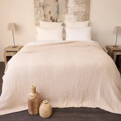 Dessus de lit 180x250 cm en coton lavé SEVILLE blanc latte>Linnea Sale