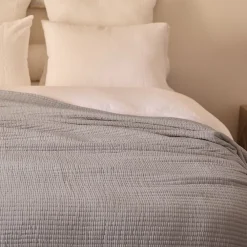 Linnea Dessus de lit 270x250 cm en coton lavé SEVILLE gris bronze* Boutis, Couvre-Lit, Édredon