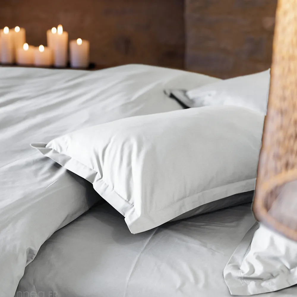 Drap housse uni 140x190 cm bonnet 35 cm percale de coton MANOIR blanc Neige>Linnea