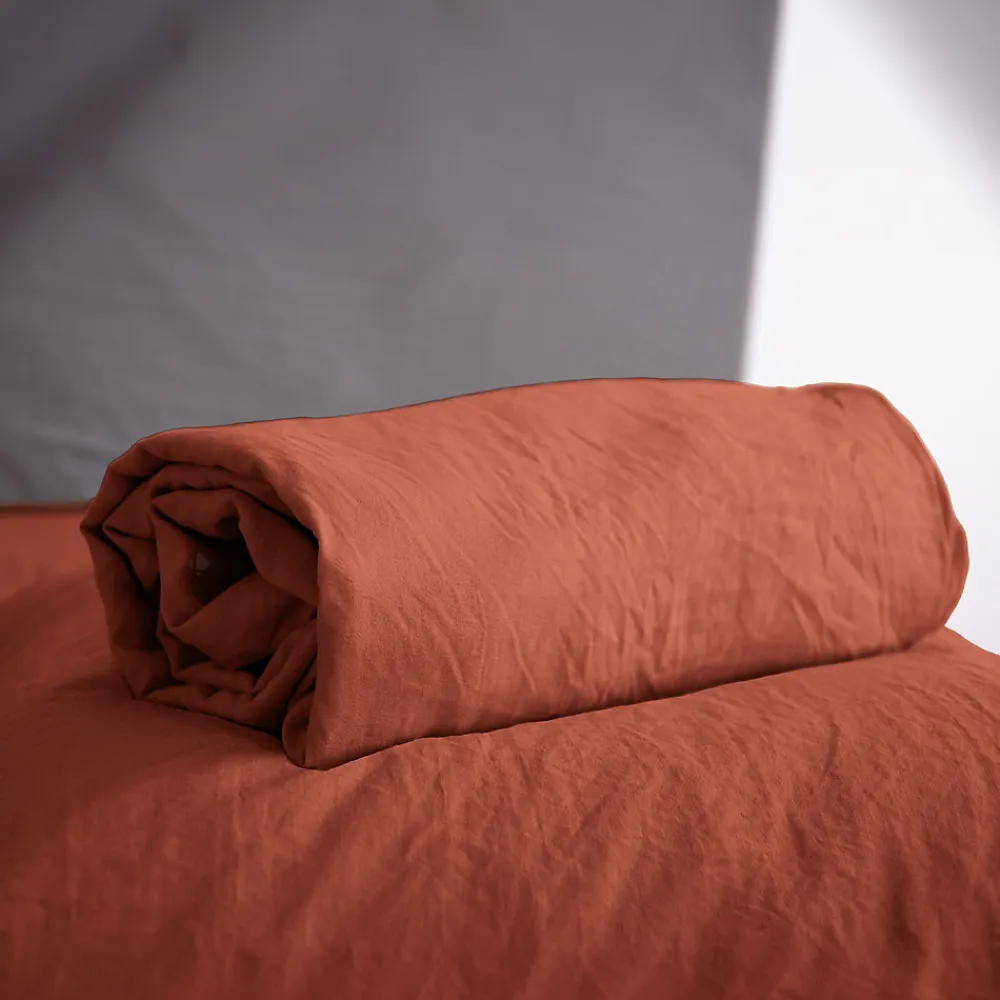 Drap housse uni 140x190 cm MILA polyester micro lavée rouge terracotta>Linnea Best
