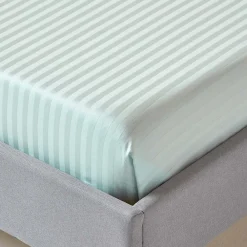 Drap plat satin rayé en coton égyptien 330 fils bleu, 270x300 cm ->Homescapes New