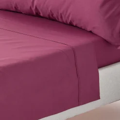 Drap plat uni 100 % coton égyptien 200 fils bordeaux, 230x255 cm ->Homescapes Clearance