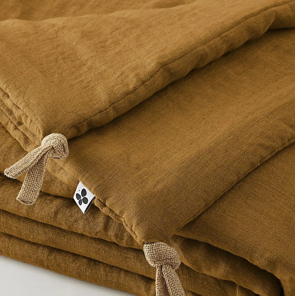 Meubletmoi Édredon 90 x 200 cm lin lavé caramel avec 4 nouettes en jute - LUISA* Boutis, Couvre-Lit, Édredon