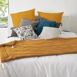 Edredon Sonia en velours - jaune moutarde 80x180 cm - Atmosphera><noscript><img width=