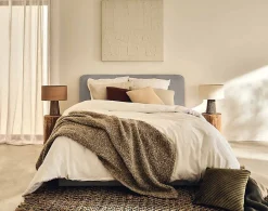 Best Mobilier Goyave - lit coffre - 140x190 - en tissu - sommier inclus -* Lit Coffre