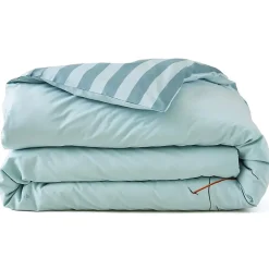 Linnea Housse de couette brodée 240x220 cm en percale de coton PASSE MONTAGNE bleu givré* Housse De Couette