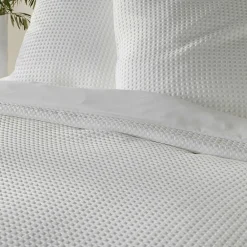 Housse de couette 240x220 cm + 2 taies Microfibre gaufrée unie blanche ABELIA><noscript><img width=