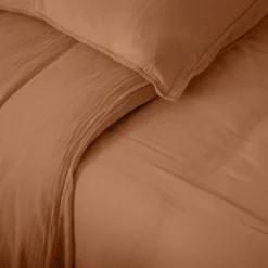 Housse de couette 240x220 cm mousseline de coton MILOS marron cognac><noscript><img width=