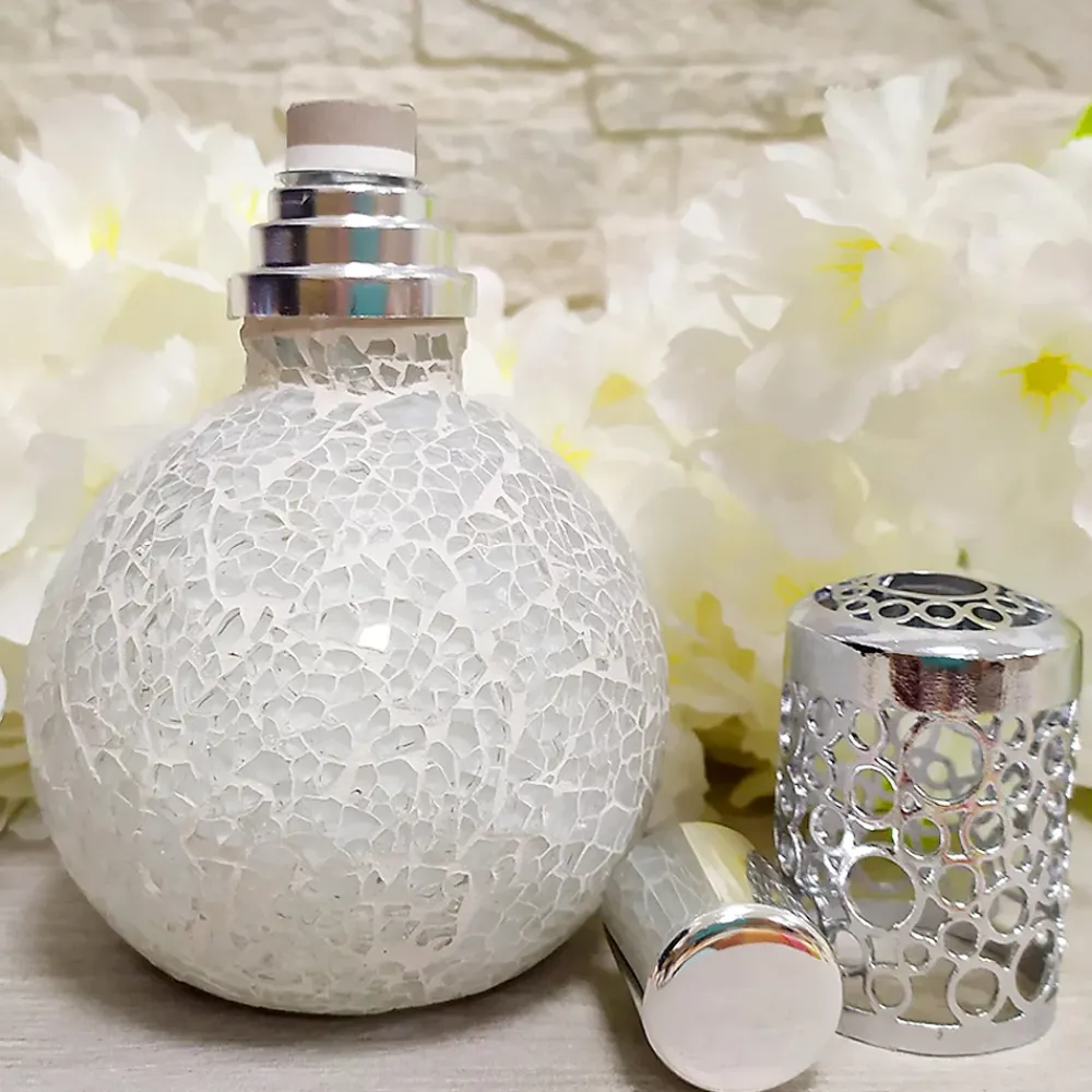 Mamamanuela Lampe catalytique Mosaïque Blanc + Parfum Mediterranean Light 500ml. Élimine mauvaises odeurs, parfume et améliore qualité de air* Désodorisant Et Parfum D'Ambiance