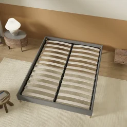Lit avec sommier lattes en bois - 140x190 cm - Tissu Gris - Pieds en bois><noscript><img width=