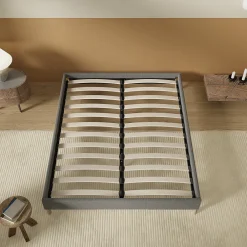 Lit avec sommier lattes en bois - 140x200 cm - Tissu Gris - Pieds en bois><noscript><img width=