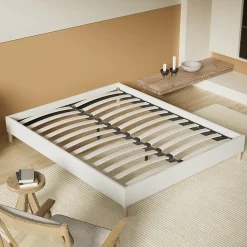 Lit avec sommier lattes en bois - 140x190 cm - Tissu Blanc - Pieds en bois><noscript><img width=