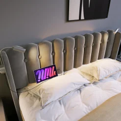 Lit Coffre 160x200 Cm - Lit Double avec Lampe de Lecture et Ports USB - Velours - Sans Matelas - Gris><noscript><img width=