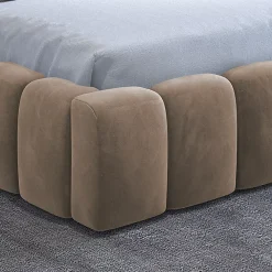 Petits-Meubles Lit coffre 160x200 sommier inclus Auria Velours Marron* Lit Coffre