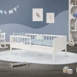 Lit d'enfant 70x140 cm simple blanc en bois de pin avec sommier à lattes sans matelas><noscript><img width=