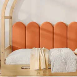 Lit gigogne cabane enfant 140x200 cm avec toit arqué et coussins en velours - pin massif naturel et orange><noscript><img width=