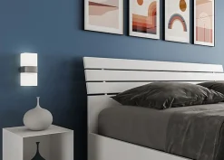 Lit sans sommier Tête de lit inclinée 160x200 à lattes Ankel en frêne blanc><noscript><img width=