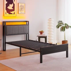 Lit 90x200 cm avec tête haute rembourrée, LED intégrées et station de charge USB, cadre métal noir><noscript><img width=