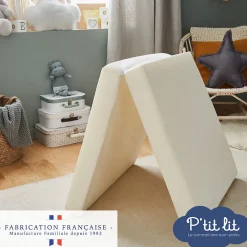 Matelas de Voyage Bébé - 60x120 cm - Pliant - Epaisseur 7 cm : Moelleux et confortable - Idéal pour couchage d'appoint><noscript><img width=