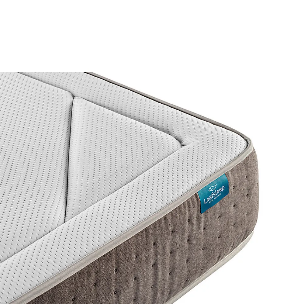 Matelas en mousse Cloud Graph 180 x 105 cm, hauteur 28 cm. Tencel et graphène pour régulation thermique et soutien ergonomique.>Leafsleep